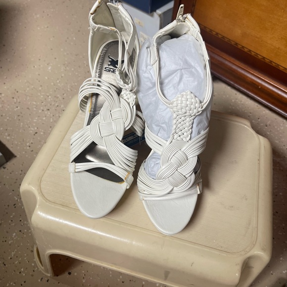 Shoes - Picture 3 of 3